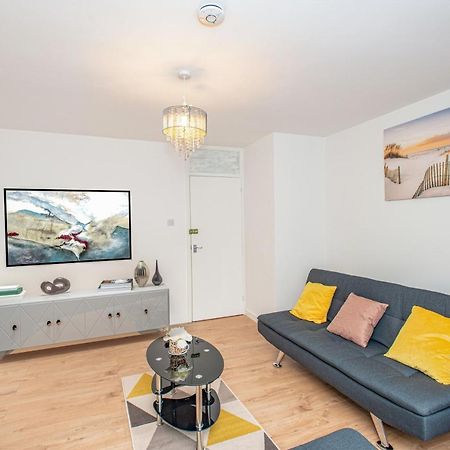 Stunning Four Bedroom House Close To Excel, O2 & Central London With Free Parking Kültér fotó