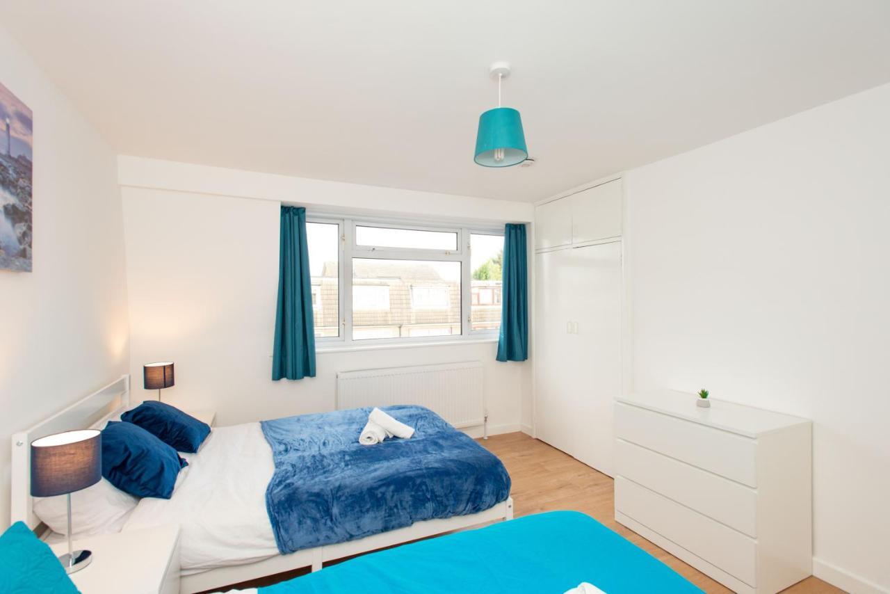 Stunning Four Bedroom House Close To Excel, O2 & Central London With Free Parking Kültér fotó