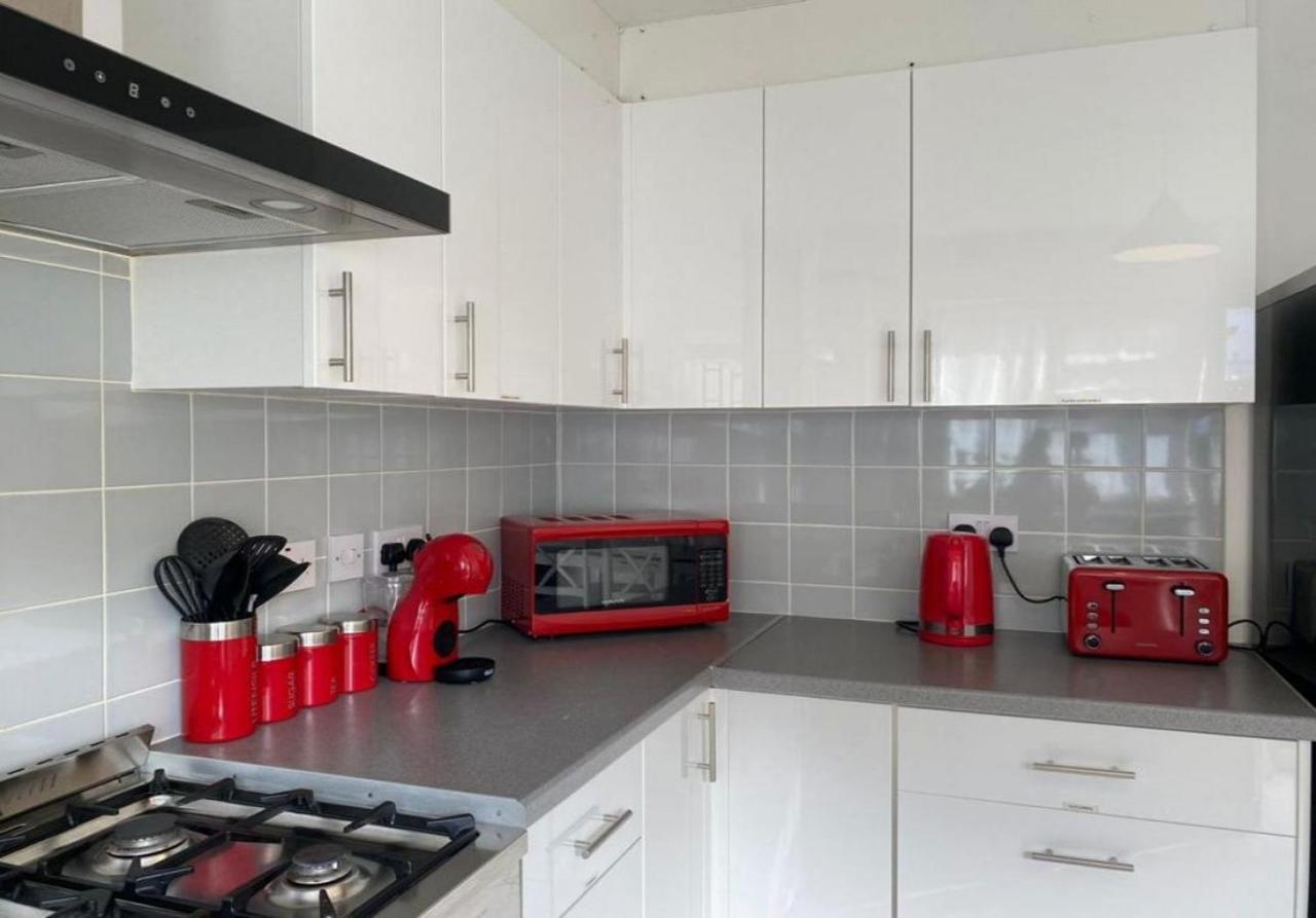 Stunning Four Bedroom House Close To Excel, O2 & Central London With Free Parking Kültér fotó