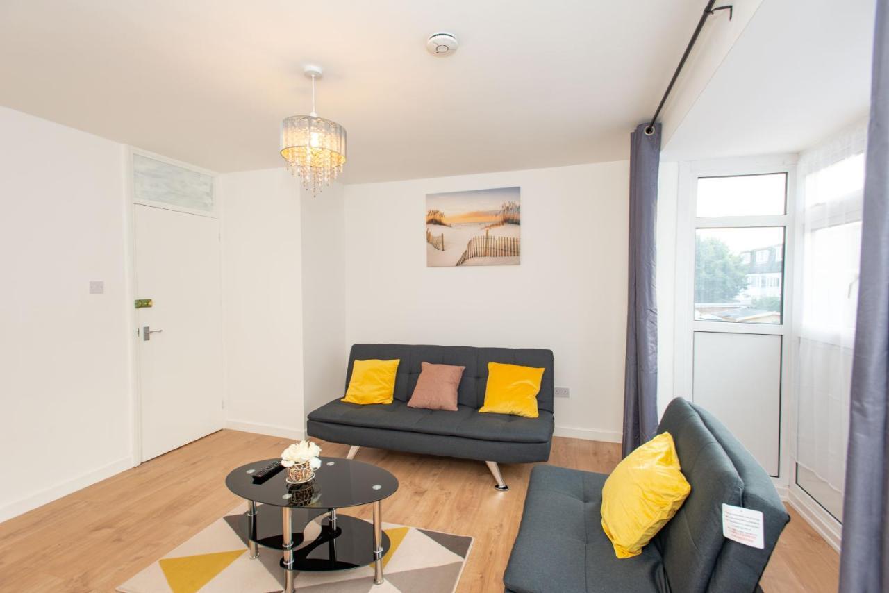 Stunning Four Bedroom House Close To Excel, O2 & Central London With Free Parking Kültér fotó